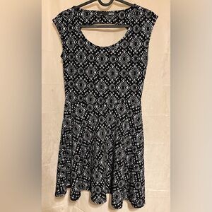 Rebel Sugar-Black and White Geometric Mini Dress With Cut Out Back-Size Small